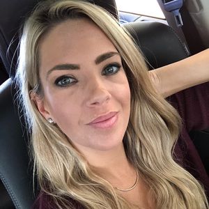 Meet your Posher, Carol